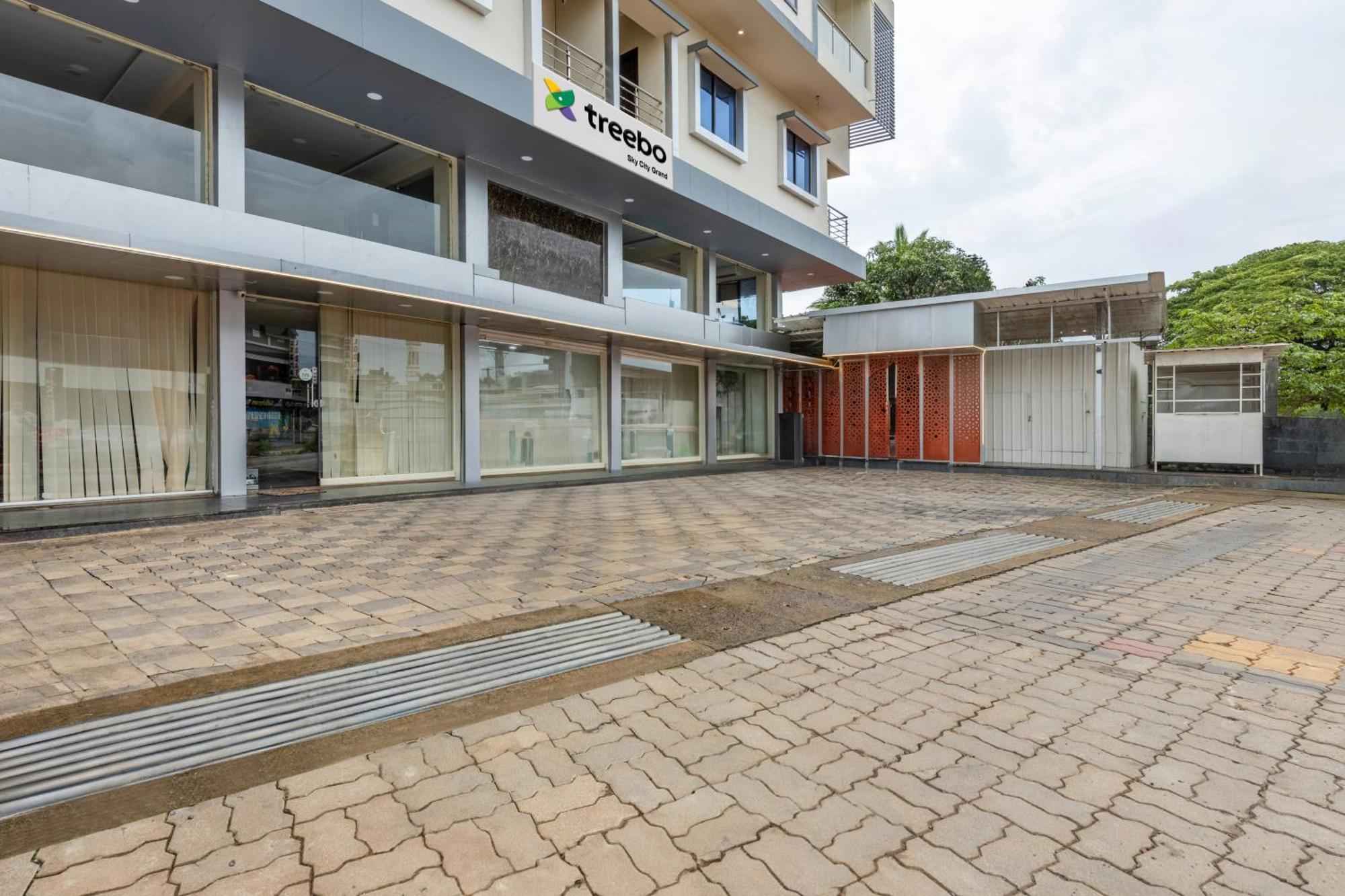 Treebo Sky City Grand, 5 Min From Mangalore Airport Exterior foto